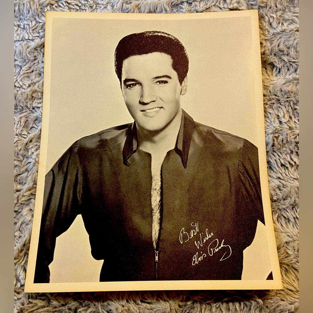 ELVIS PRESLEY RARE VINTAGE Publicity Photo Facsilime Auto Textured Paper